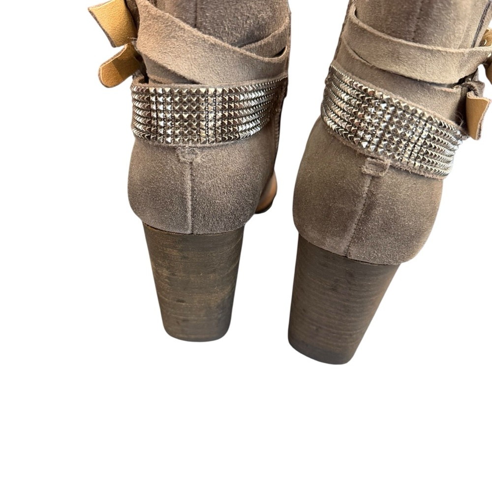 Nine-West Zaza Gray Suede Buckled Western Ankle-Boots - Picture 9 of 16